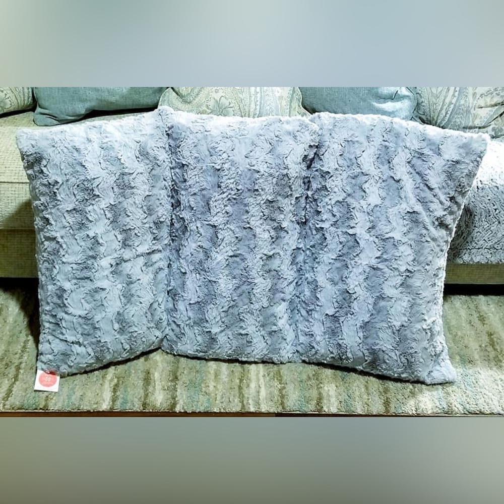 Sew Sweet Minky Pillowbed Black Sydney NWT Queen or King Pillows